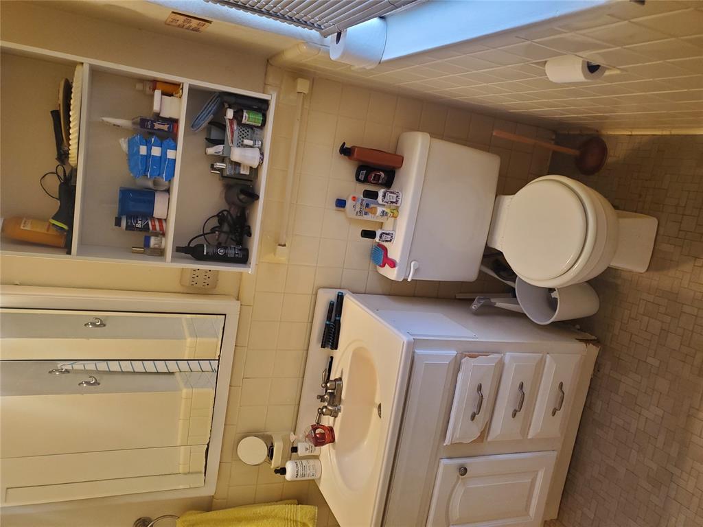 1217299 Property Photo 10