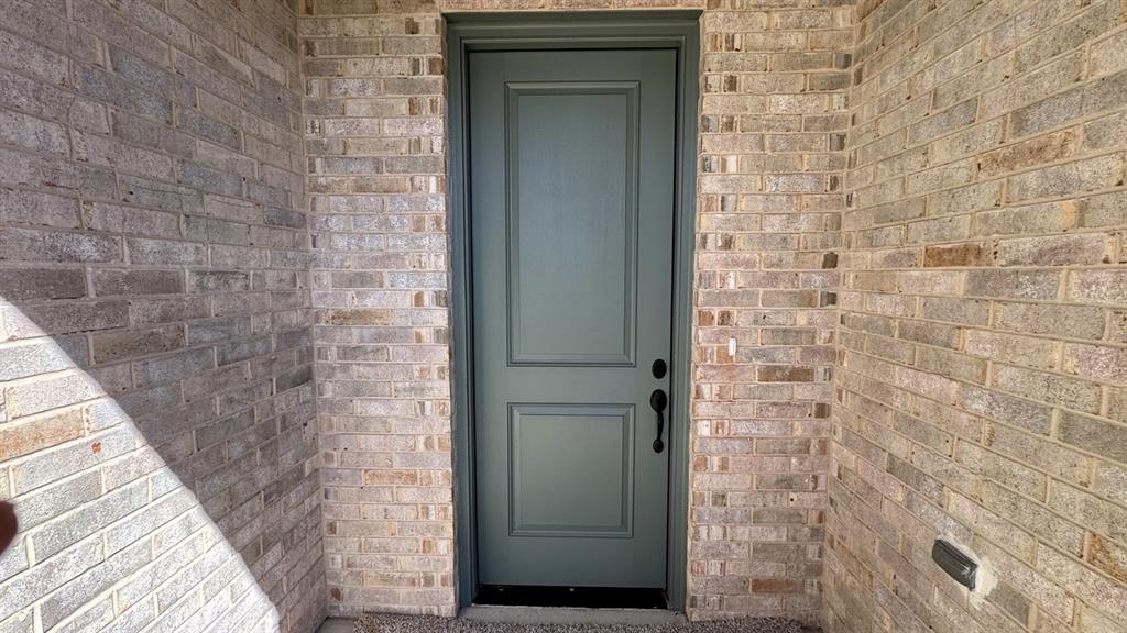 8109 Nw 146th Street Property Photo 2