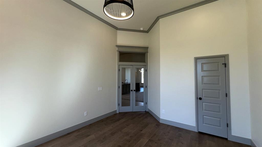 8109 Nw 146th Street Property Photo 5