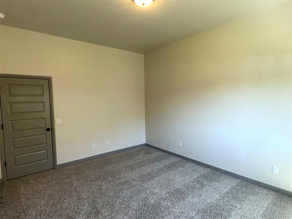 8109 Nw 146th Street Property Photo 36
