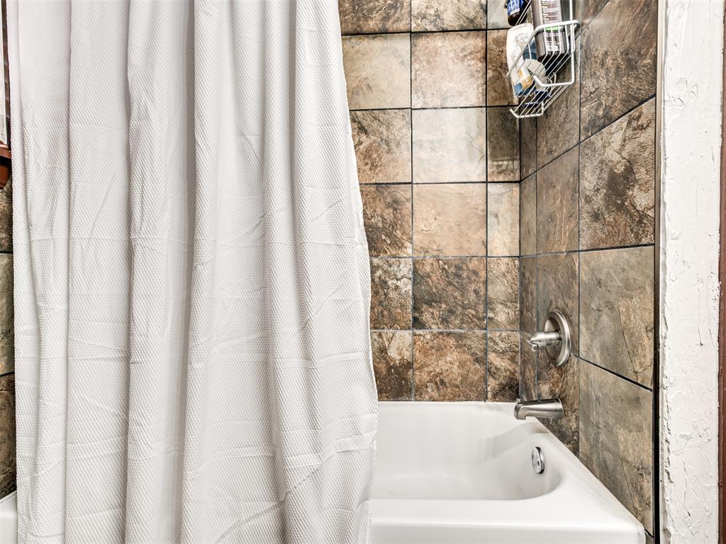 2104 Clary Drive Property Photo 20