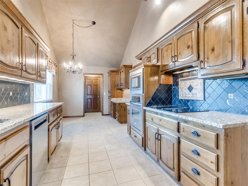 808 Richmond Road Property Photo 14