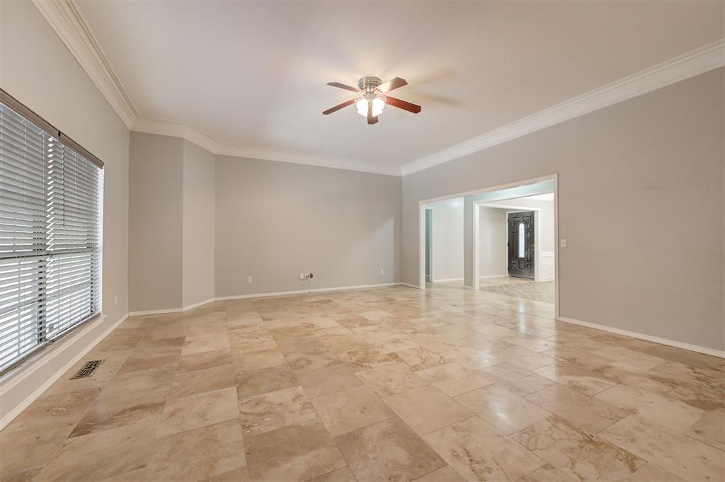 8521 Nw 121st Street Property Photo 6