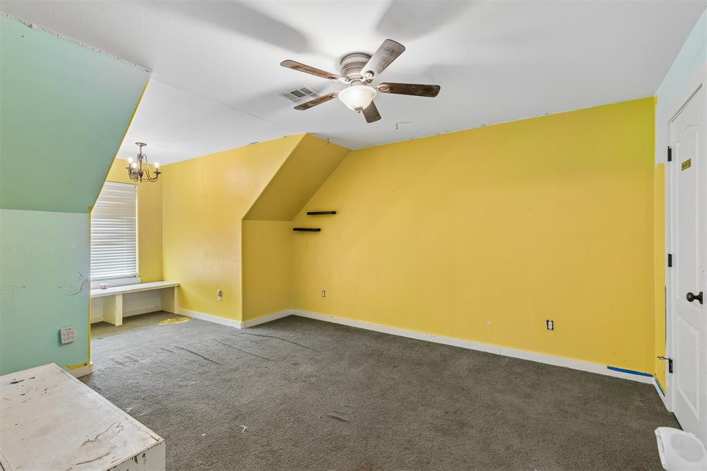 551 W 9th Avenue Property Photo 37