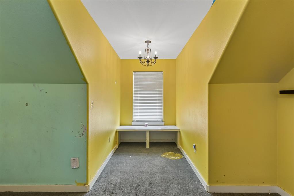 551 W 9th Avenue Property Photo 39