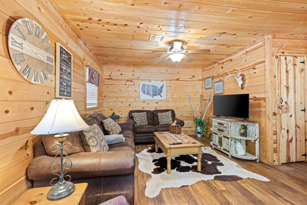 114 Marlin Drive Property Photo 3