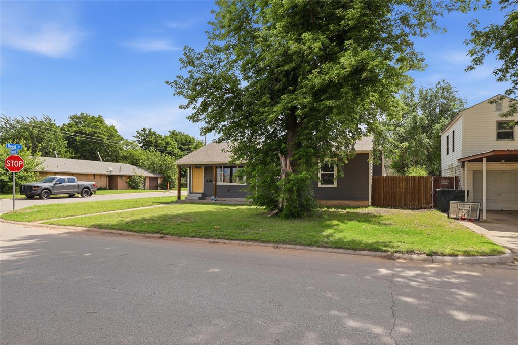 910 Stansell Drive Property Photo 4