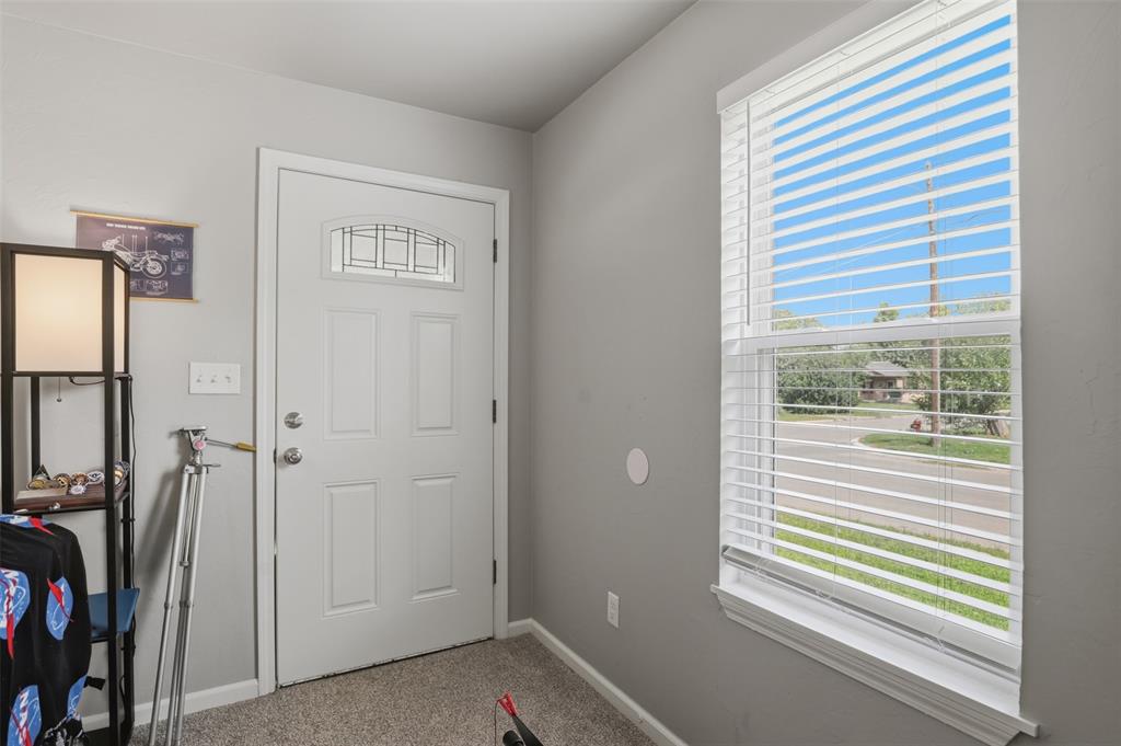 910 Stansell Drive Property Photo 5