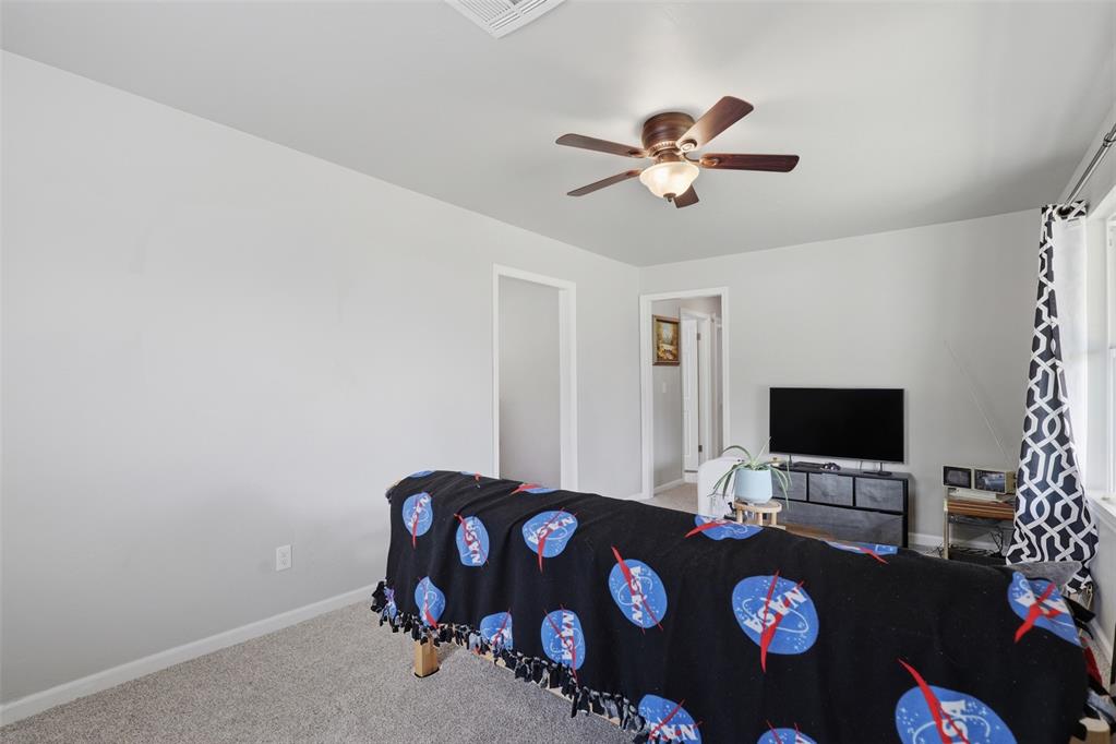 910 Stansell Drive Property Photo 6