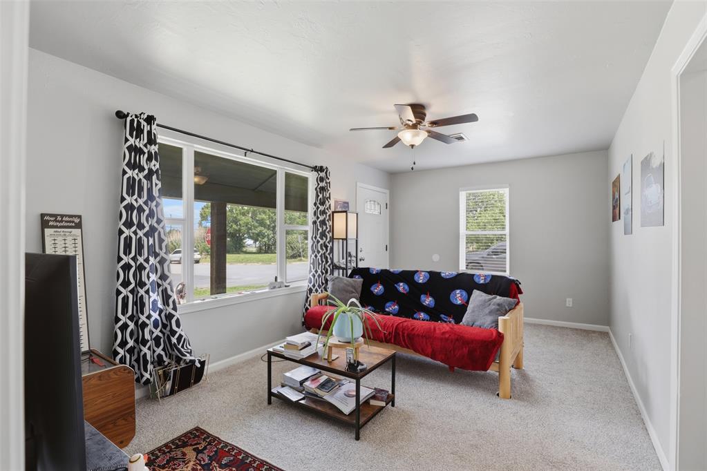 910 Stansell Drive Property Photo 8