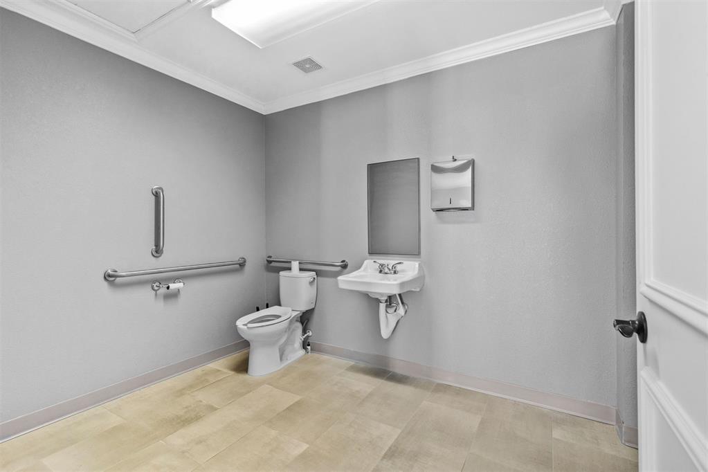 2402 S 29th Street Property Photo 27