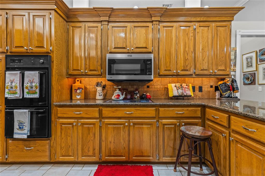 416 Fieldcrest Drive Property Photo 16