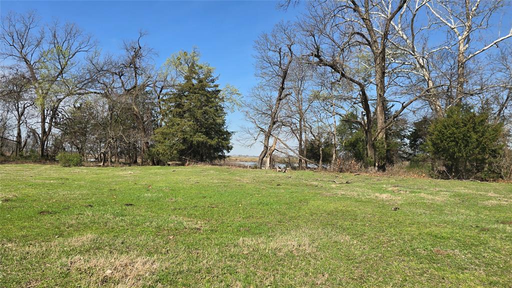 1452 E River Road Property Photo 1