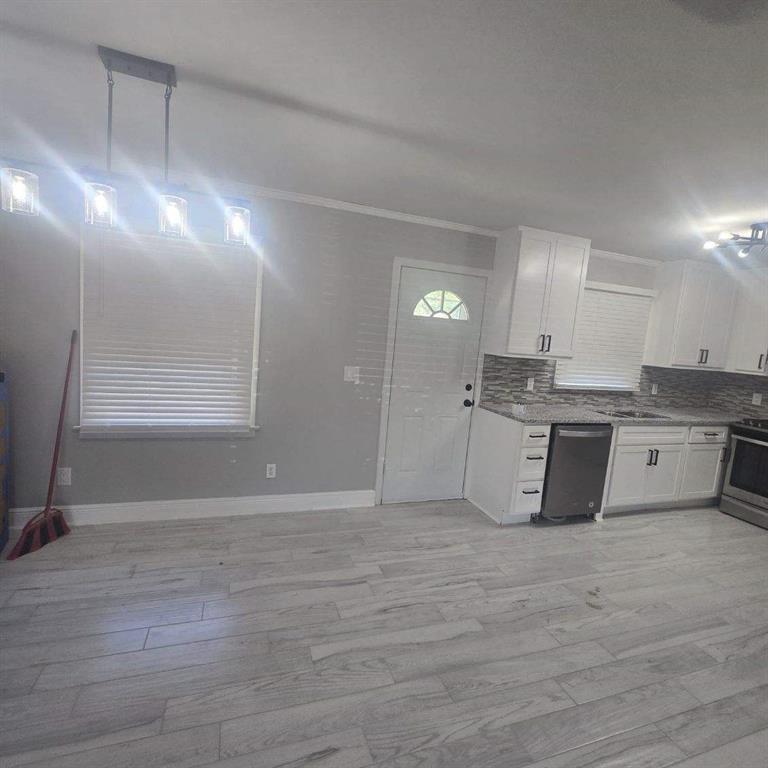 3135 Nw 49th Street Property Photo 3