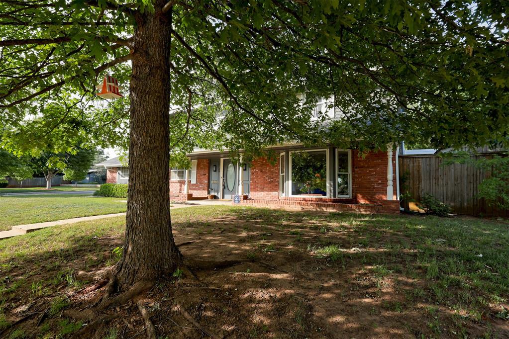 3012 Brookhollow Road Property Photo 5
