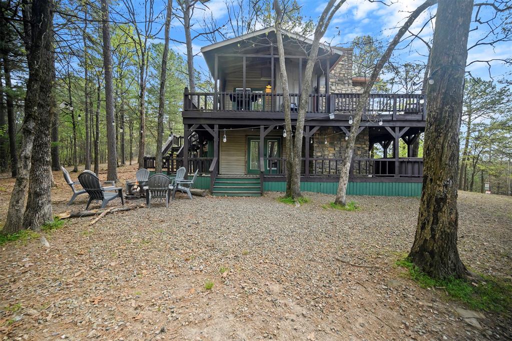143 Split Shot Circle Property Photo 32