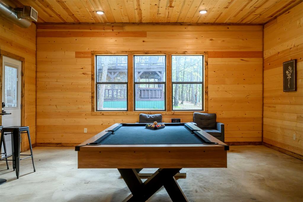 143 Split Shot Circle Property Photo 41