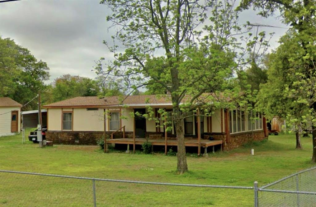 11708 E Draper Avenue Property Photo 8