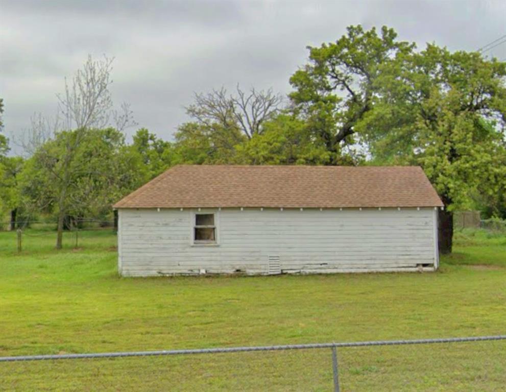 11708 E Draper Avenue Property Photo 9