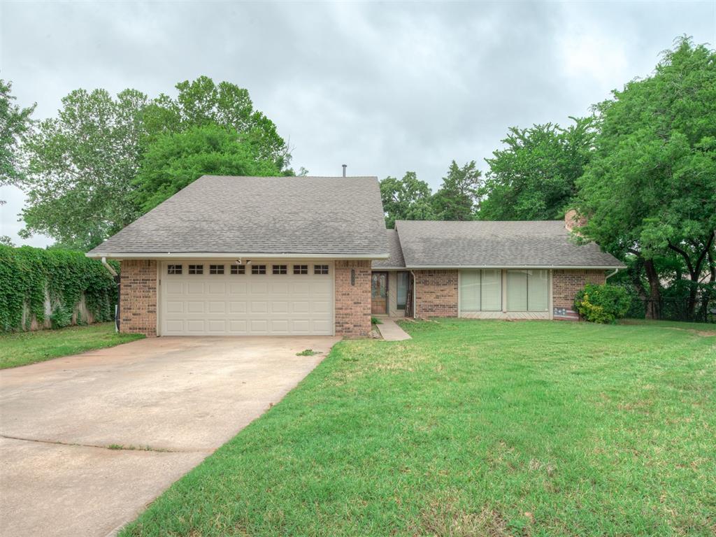 2319 Bent Trail Circle Property Photo 2