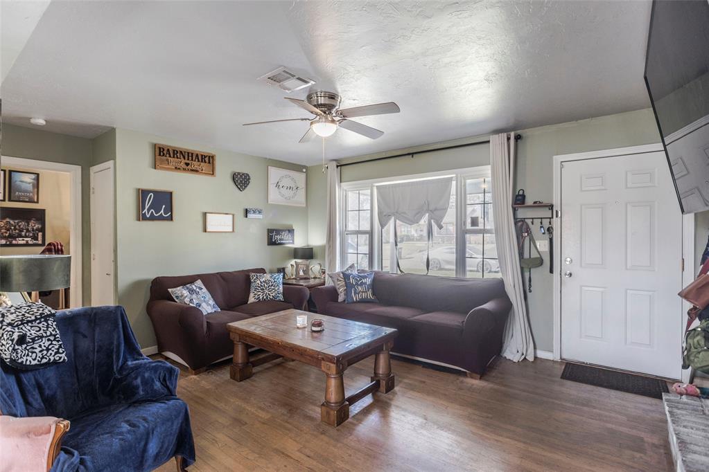 1815 N Bell Avenue Property Photo 7