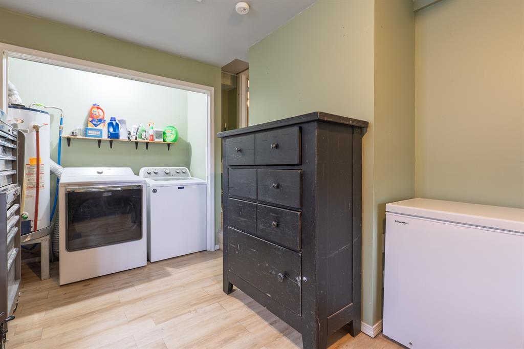 1815 N Bell Avenue Property Photo 15