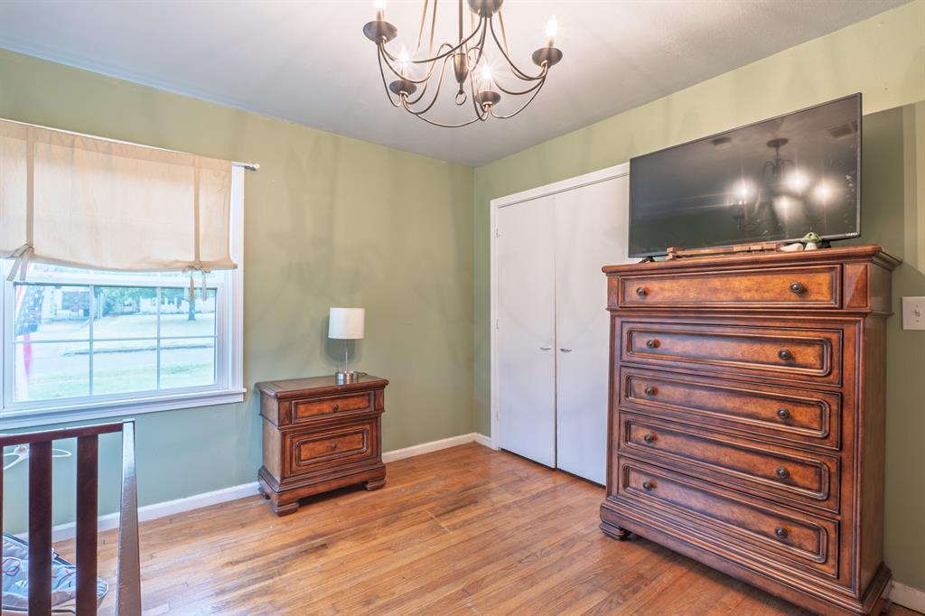 1815 N Bell Avenue Property Photo 16