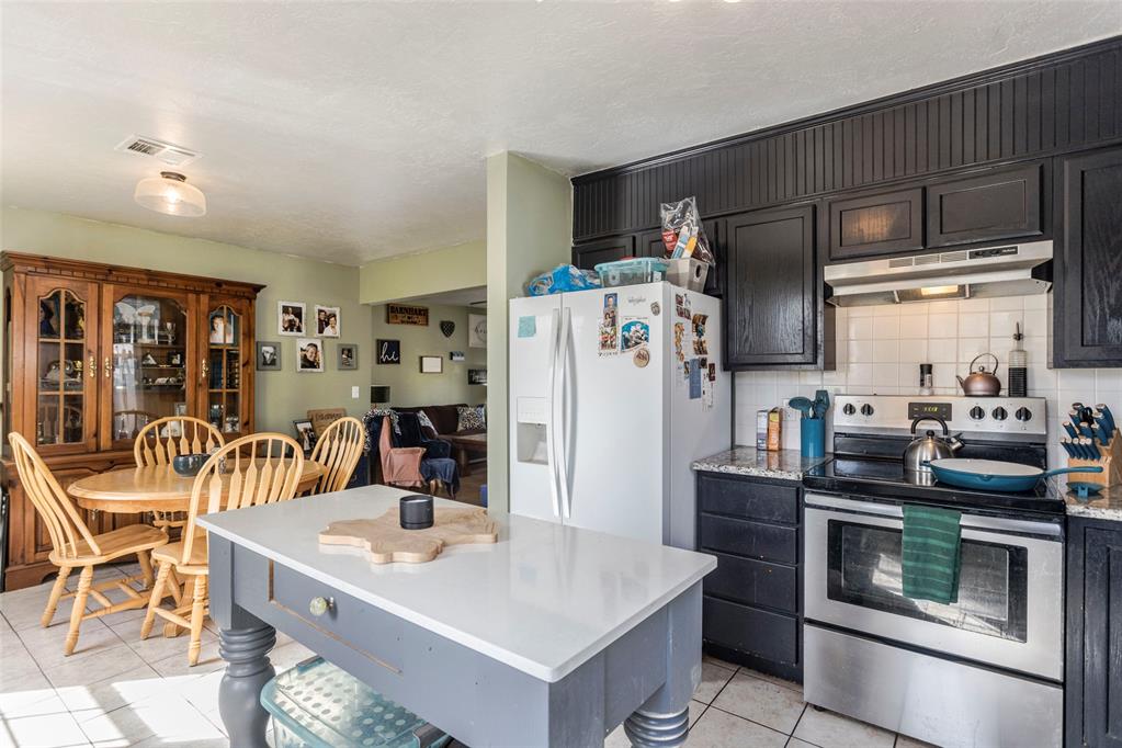 1815 N Bell Avenue Property Photo 21