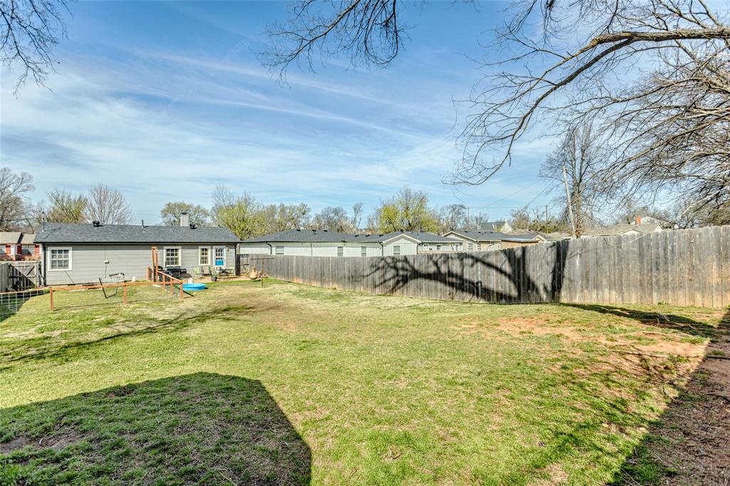 1815 N Bell Avenue Property Photo 25