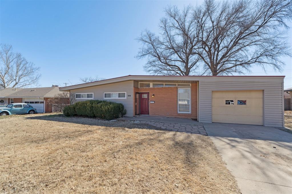 307 Fairview Avenue Property Photo 3