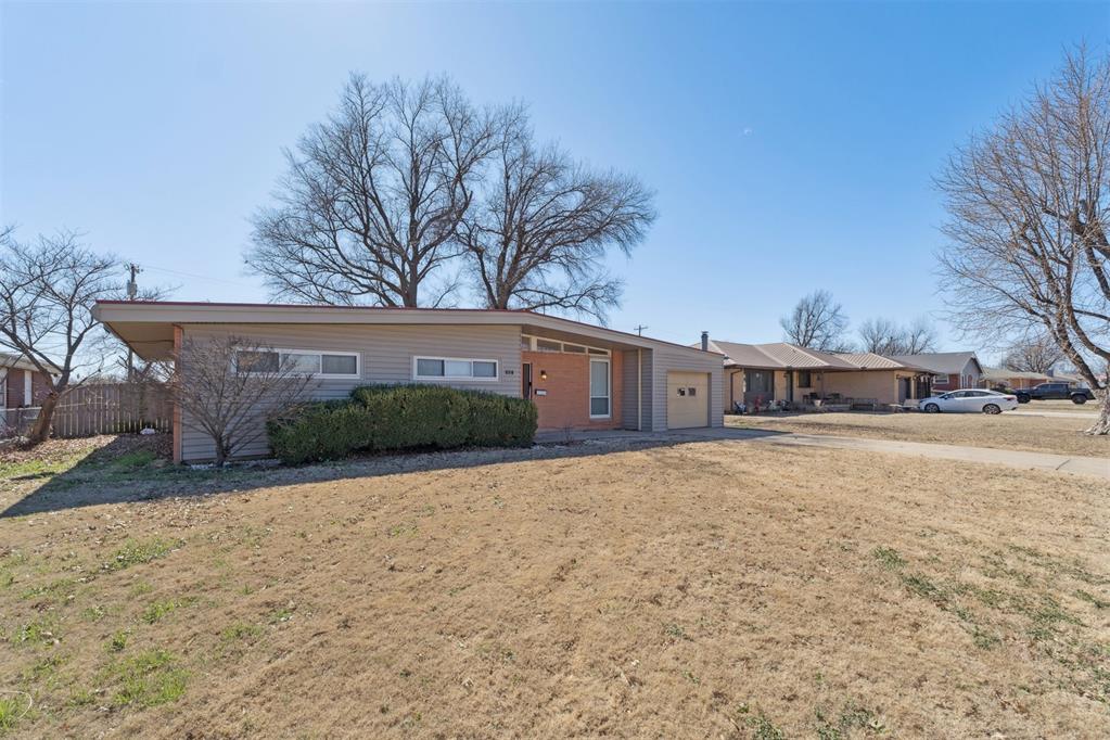 307 Fairview Avenue Property Photo 4