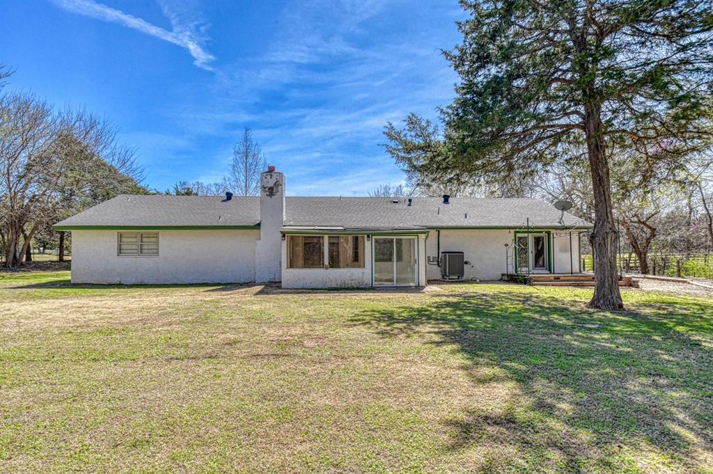 1609 E Post Oak Road Property Photo 6