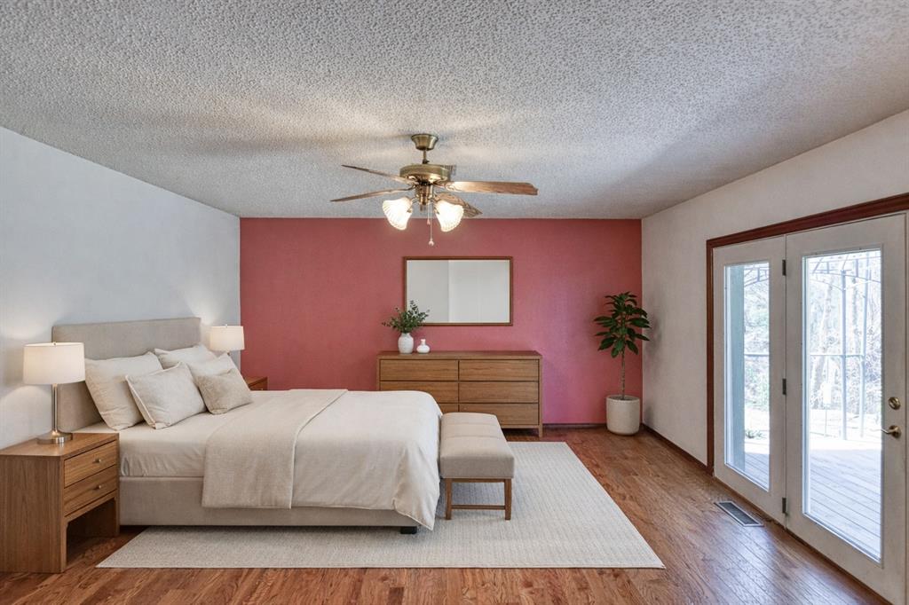 1609 E Post Oak Road Property Photo 20