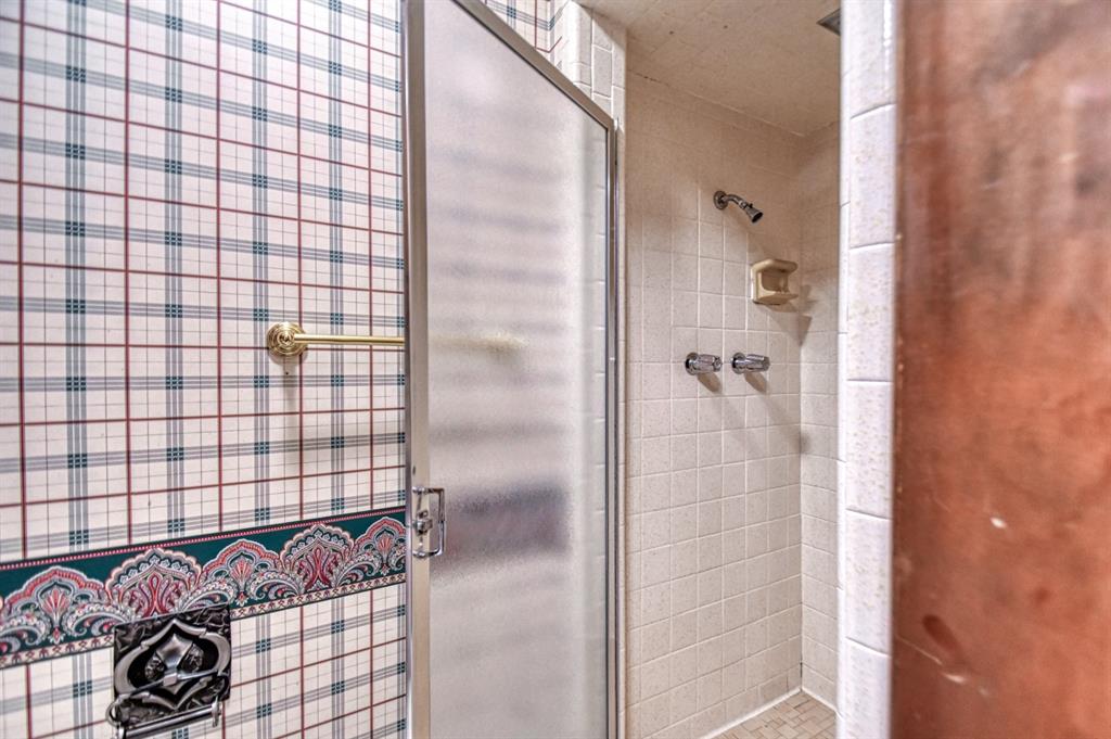 1609 E Post Oak Road Property Photo 28