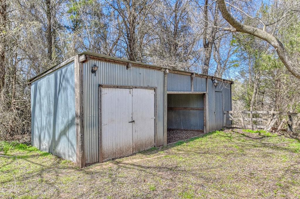 1609 E Post Oak Road Property Photo 43
