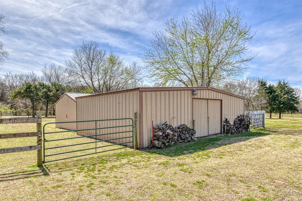1609 E Post Oak Road Property Photo 45