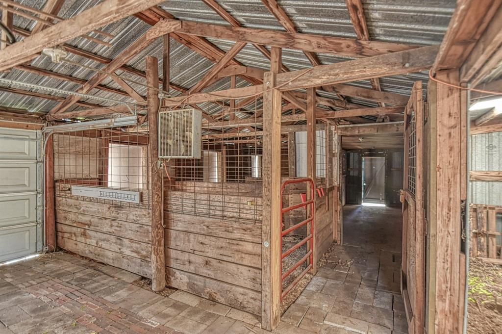 1609 E Post Oak Road Property Photo 47