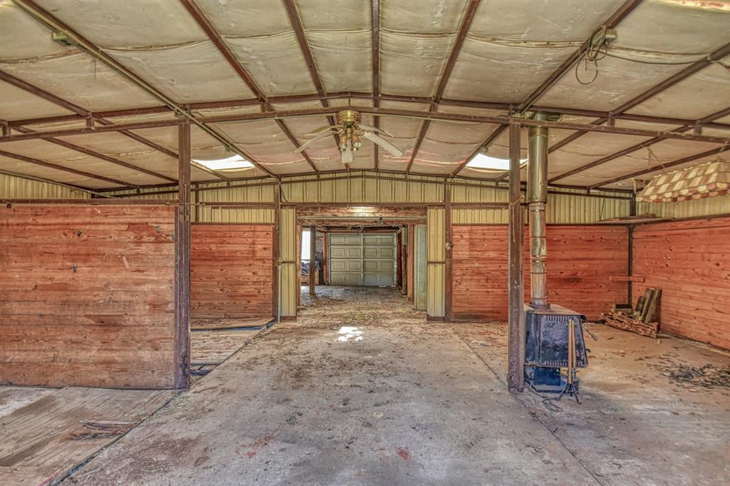 1609 E Post Oak Road Property Photo 48