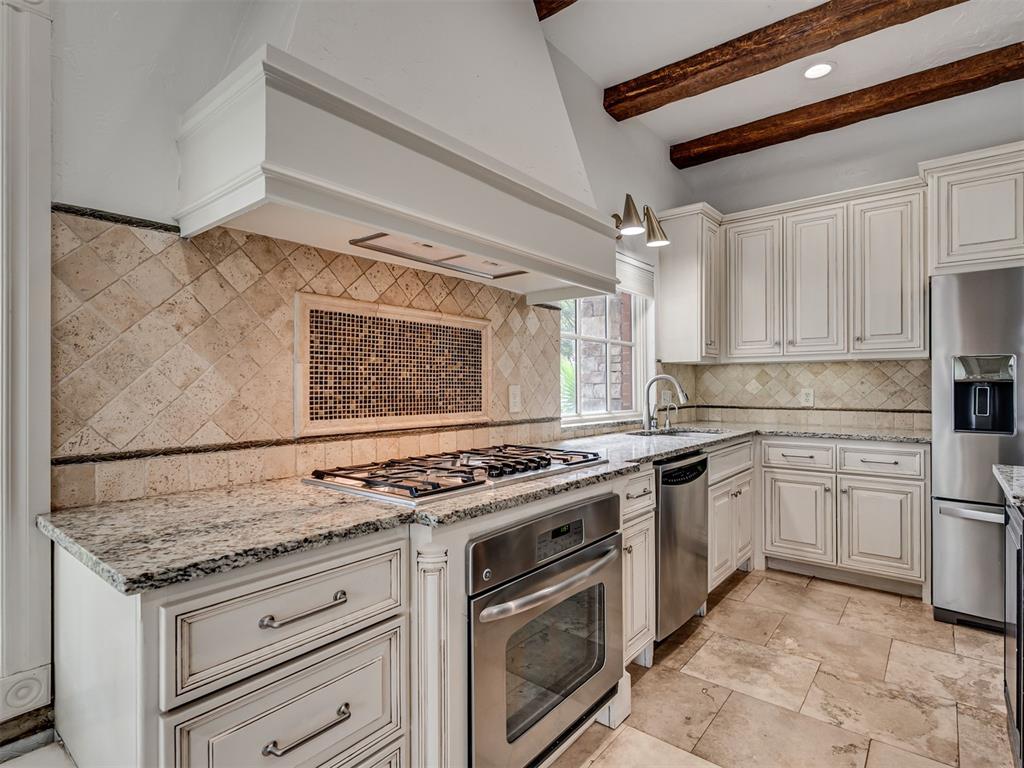4212 Water Front Circle Property Photo 12