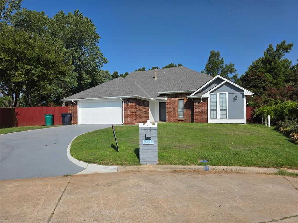 9125 NW 99th Place Property Photo 1