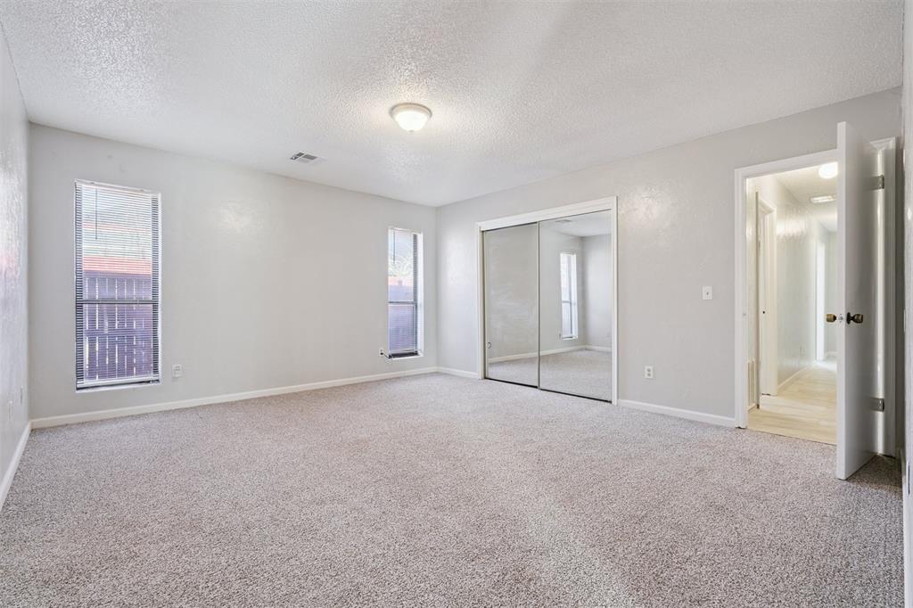 9125 Nw 99th Place Property Photo 13