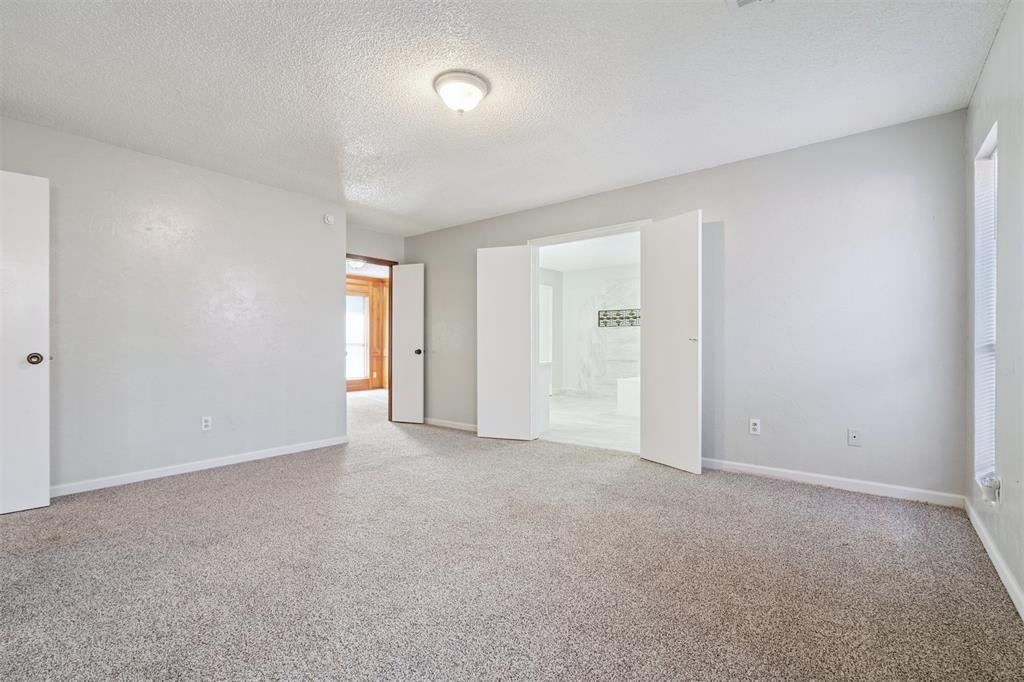 9125 Nw 99th Place Property Photo 15