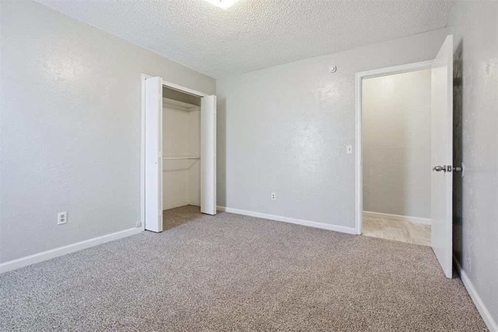 9125 Nw 99th Place Property Photo 22