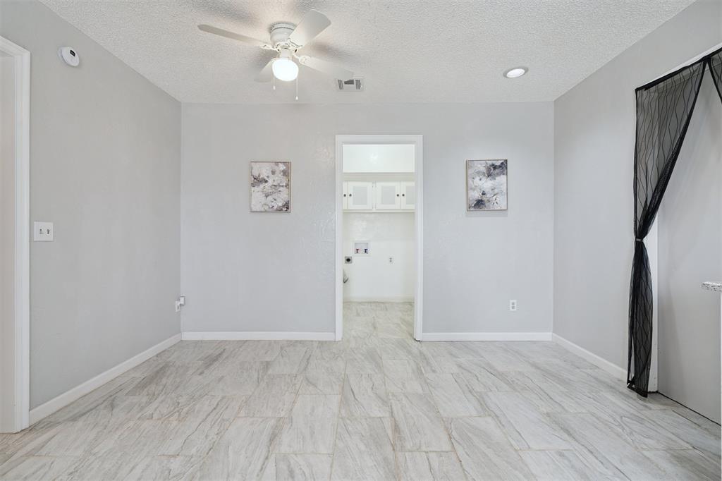 9125 Nw 99th Place Property Photo 29