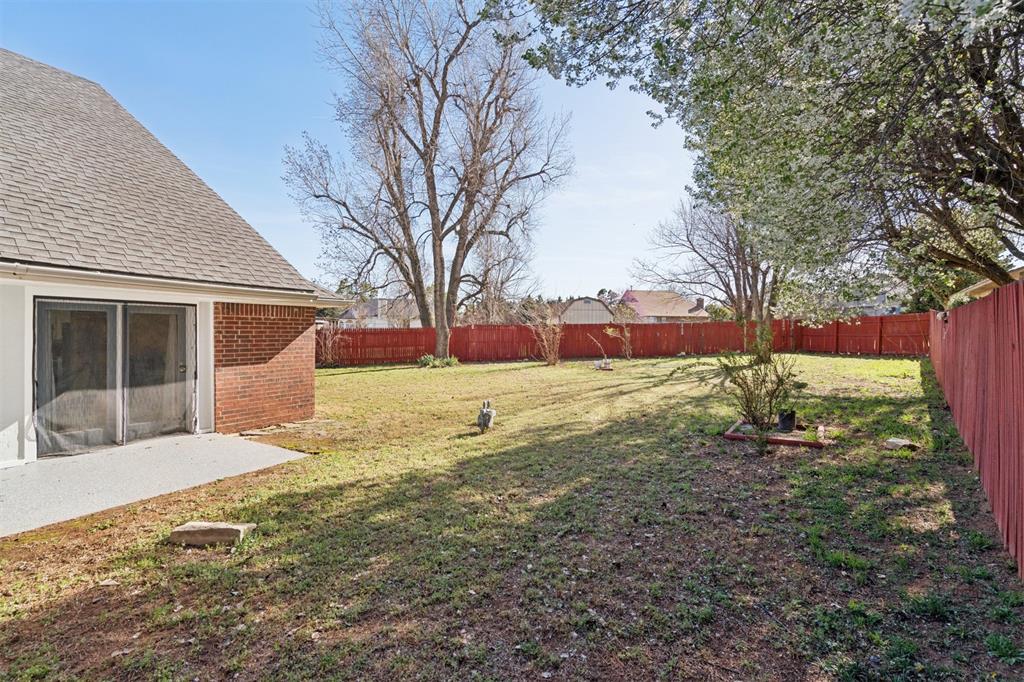 9125 Nw 99th Place Property Photo 33