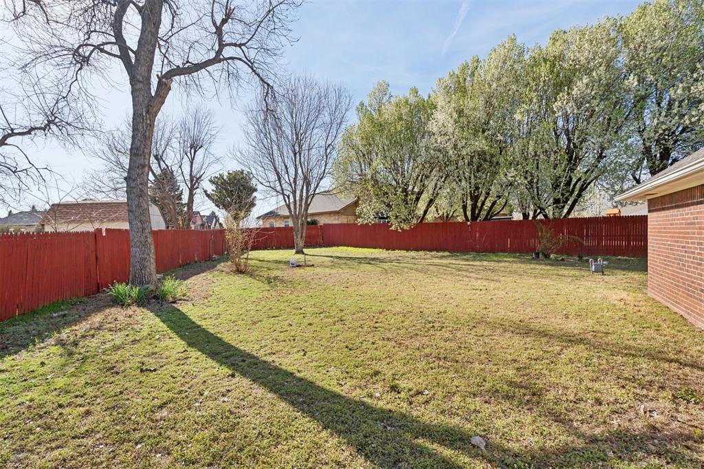 9125 Nw 99th Place Property Photo 35