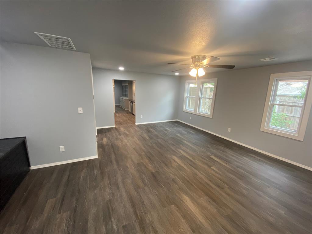 1201 Timmons Street Property Photo 3