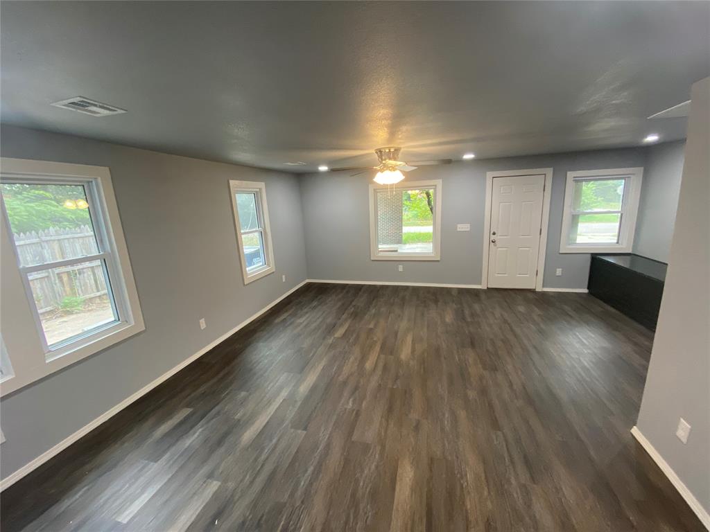 1201 Timmons Street Property Photo 5