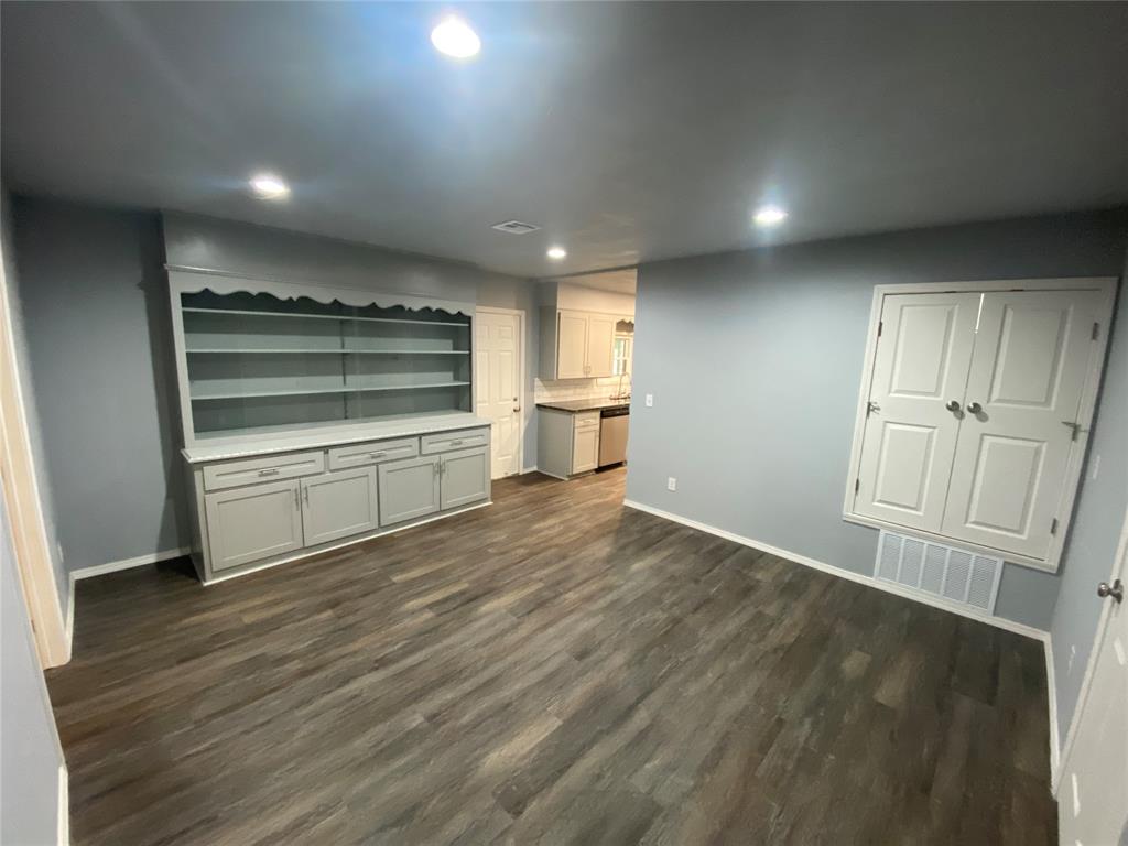 1201 Timmons Street Property Photo 11