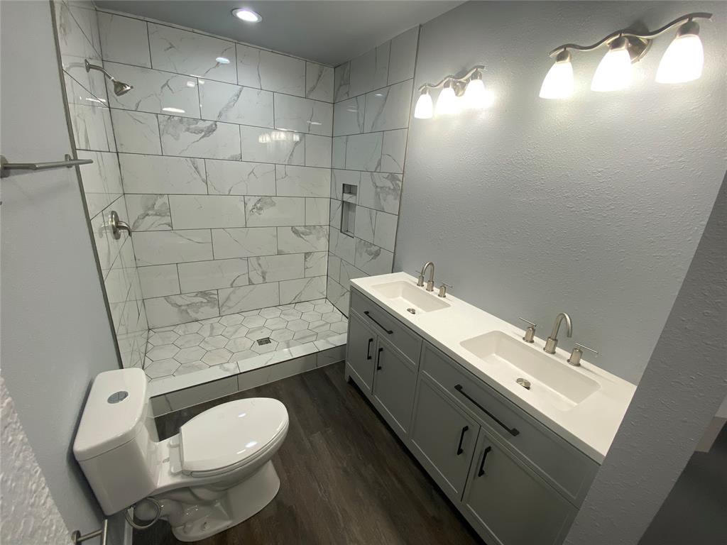 1201 Timmons Street Property Photo 17